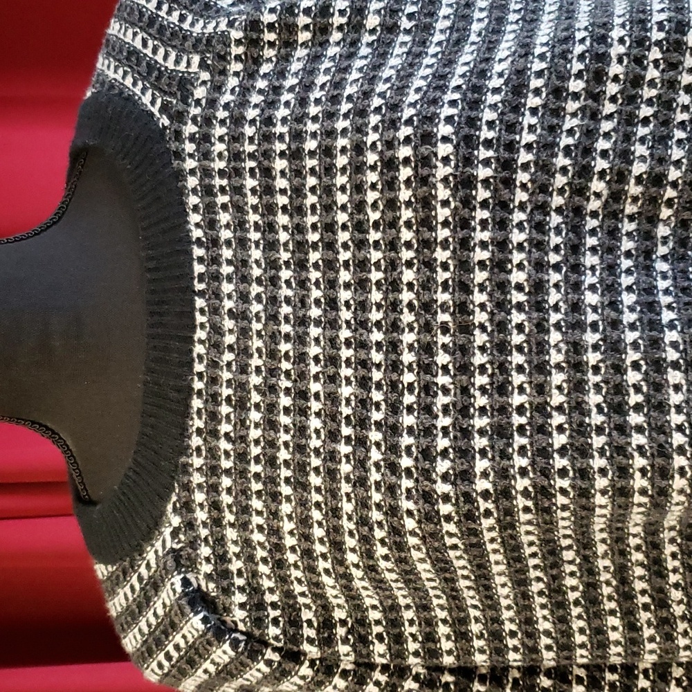 Amazon Essentials sweater - Picture 2 of 6